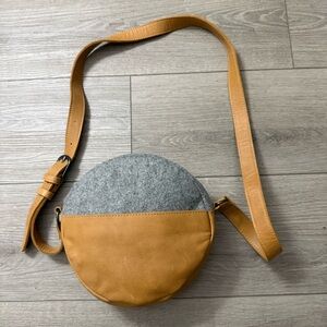 Hearth & Hand Tan and Gray Circle Crossbody Bag NWOT